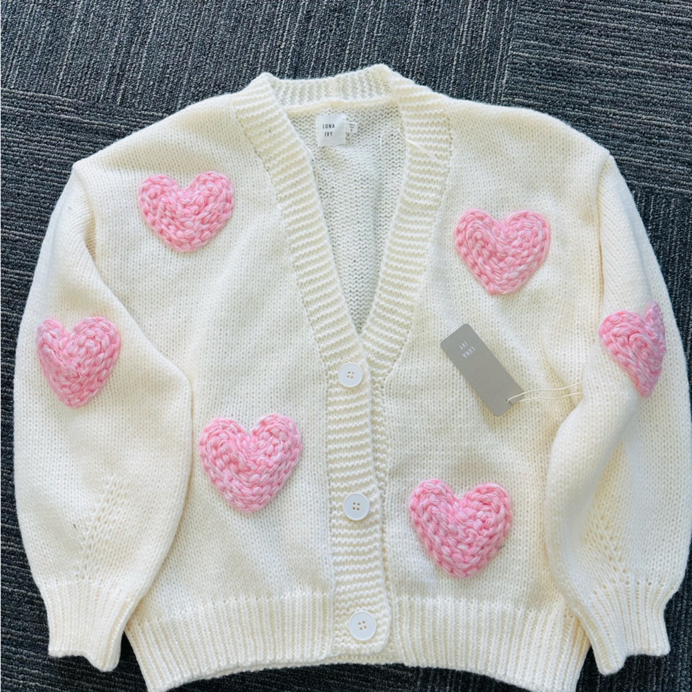 Luna ivy Pink heart sweater Small